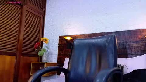    online show from 30, 11, 2025