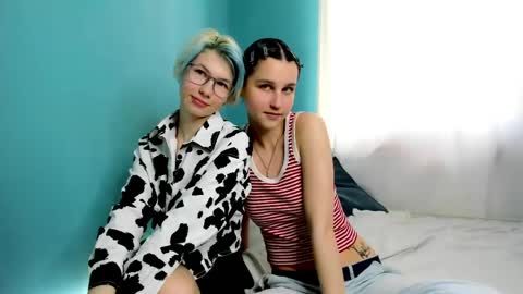 Snapshot of tameshalevandofsky chatting on 3, 5, 2026 JessSara online show from 3, 5, 2026