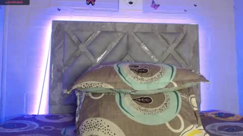 Snapshot of tami_vega chatting on 9, 5, 2026 Tamy Vega online show from 9, 5, 2026