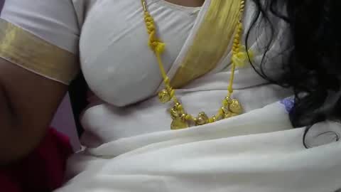 Snapshot of tamil_rathi chatting on 3, 12, 2025 tamil_rathi online show from 3, 12, 2025