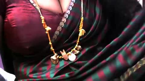 Snapshot of tamil_rathi chatting on 4, 12, 2025 tamil_rathi online show from 4, 12, 2025