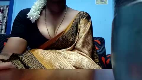 Snapshot of tamilmadhi520 chatting on 18, 4, 2026 tamilmadhi520 online show from 18, 4, 2026