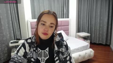 Tammara  online show from 31, 1, 2025