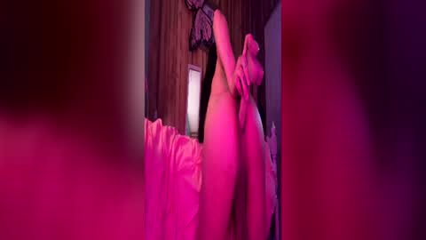 Snapshot of tanabelle56 chatting on 19, 6, 2026 tanabelle56 online show from 19, 6, 2026