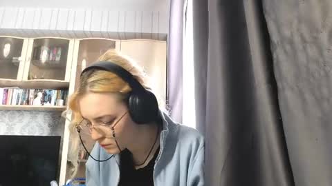 Snapshot of tandrahamiter chatting on 30, 7, 2026 Adeline online show from 30, 7, 2026