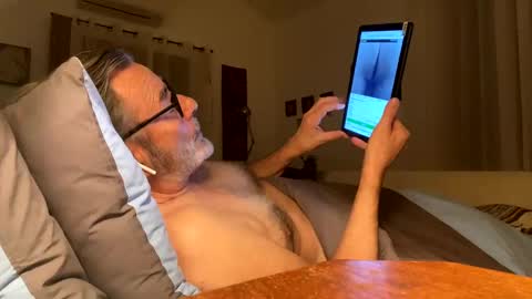 Snapshot of tangocharly16 chatting on 2, 2, 2025 Dominique online show from 2, 2, 2025