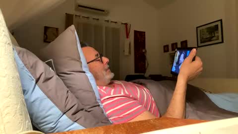 Snapshot of tangocharly16 chatting on 9, 2, 2025 Dominique online show from 9, 2, 2025