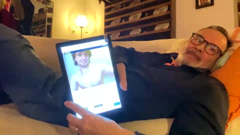 Snapshot of tangocharly16 chatting on 15, 2, 2025 Dominique online show from 15, 2, 2025