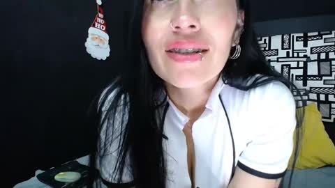 Snapshot of tania_mature chatting on 4, 1, 2025 tania online show from 4, 1, 2025