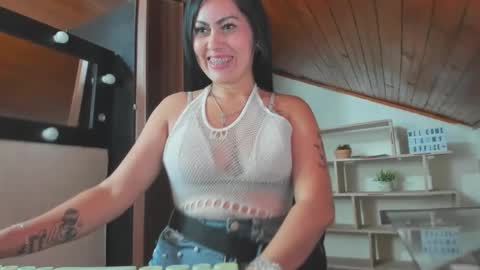 Snapshot of tania_mature chatting on 27, 1, 2025 tania online show from 27, 1, 2025