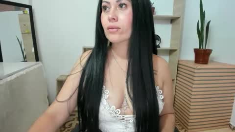 Snapshot of tania_mature chatting on 11, 11, 2025 tania online show from 11, 11, 2025