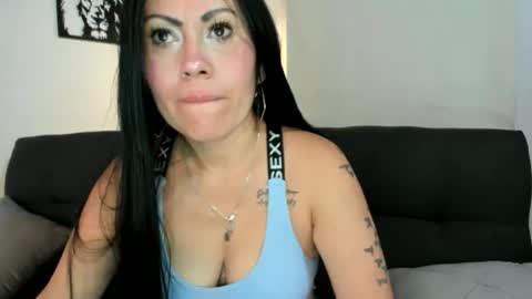 Snapshot of tania_mature chatting on 19, 3, 2026 tania online show from 19, 3, 2026