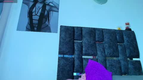 Snapshot of taniamilan chatting on 2, 5, 2026 Tania online show from 2, 5, 2026