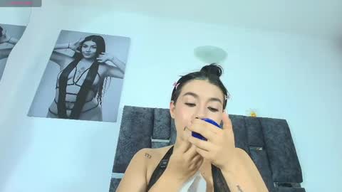 Snapshot of taniamilan chatting on 22, 5, 2026 Tania online show from 22, 5, 2026