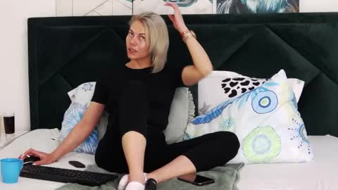 Snapshot of taniyagrey chatting on 7, 4, 2026 tanyaGrey online show from 7, 4, 2026