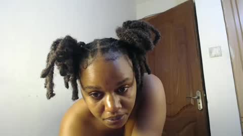 Snapshot of tannia004 chatting on 14, 6, 2026 tania online show from 14, 6, 2026