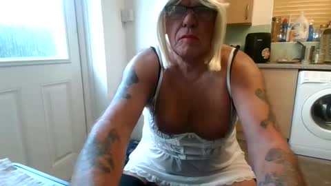 Snapshot of tanya_sissie_somerset chatting on 20, 10, 2025 tanya_sissie_somerset online show from 20, 10, 2025