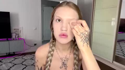 Snapshot of tanyaquartaro chatting on 4, 2, 2026 Alisa online show from 4, 2, 2026