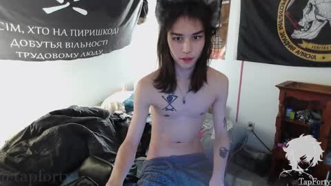 Snapshot of tap_forty chatting on 26, 3, 2026 tap_forty online show from 26, 3, 2026