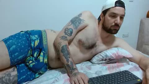 Snapshot of tap_hand2 chatting on 27, 4, 2026 jimmy online show from 27, 4, 2026