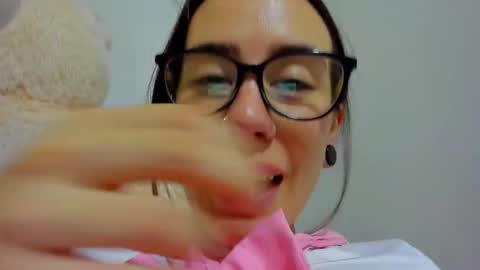 Snapshot of tara_joi chatting on 15, 3, 2026 Tara online show from 15, 3, 2026