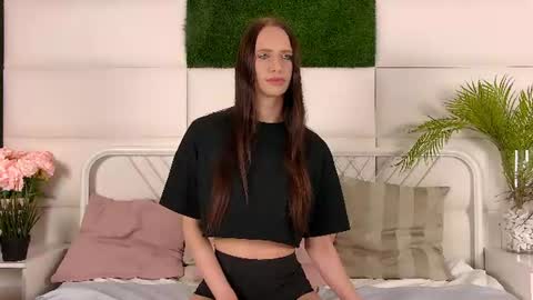 Snapshot of taraharriss chatting on 6, 7, 2026 taraharriss online show from 6, 7, 2026