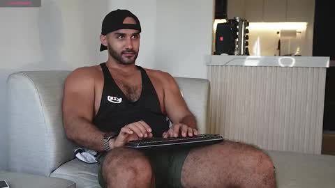 Snapshot of tarek_dan chatting on 6, 10, 2025 Tarek online show from 6, 10, 2025