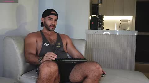 Snapshot of tarek_dan chatting on 7, 10, 2025 Tarek online show from 7, 10, 2025