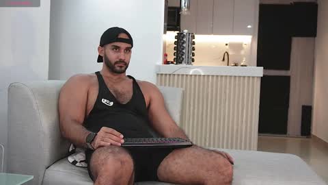 Snapshot of tarek_dan chatting on 10, 10, 2025 Tarek online show from 10, 10, 2025