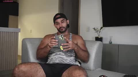 Snapshot of tarek_dan chatting on 22, 10, 2025 Tarek online show from 22, 10, 2025