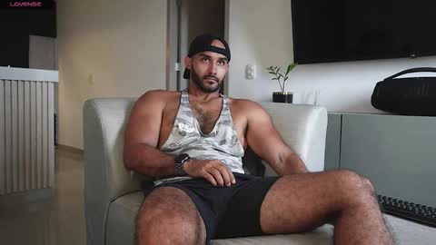 Snapshot of tarek_dan chatting on 23, 10, 2025 Tarek online show from 23, 10, 2025