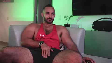 Snapshot of tarek_dan chatting on 29, 10, 2025 Tarek online show from 29, 10, 2025