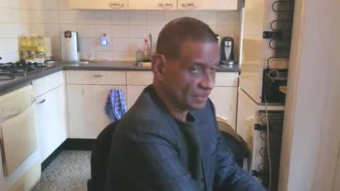 Snapshot of tarpat_20 chatting on 20, 11, 2025 Genaro Thode online show from 20, 11, 2025