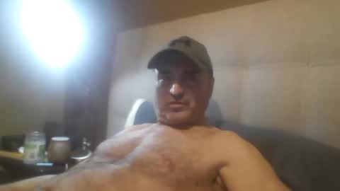 Snapshot of tarzeny77 chatting on 1, 2, 2026 tarzeny77 online show from 1, 2, 2026
