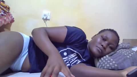 Snapshot of tashacute20 chatting on 19, 4, 2026 tashacute20 online show from 19, 4, 2026