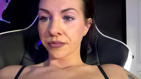 tastemecaroline online show from 17, 12, 2025