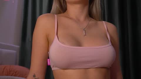 Snapshot of tastypoint chatting on 6, 10, 2025 Im Sabrina NEXT LIVE Tuesday online show from 6, 10, 2025