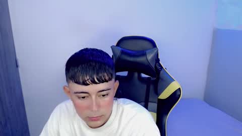 Snapshot of tatannn_ chatting on 5, 11, 2025 T A T A N online show from 5, 11, 2025