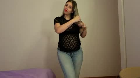 Snapshot of tateisblonde chatting on 29, 6, 2026 tateisblonde online show from 29, 6, 2026