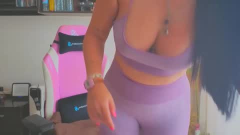 Snapshot of tatiana2224 chatting on 19, 5, 2026 tatiana2224 online show from 19, 5, 2026