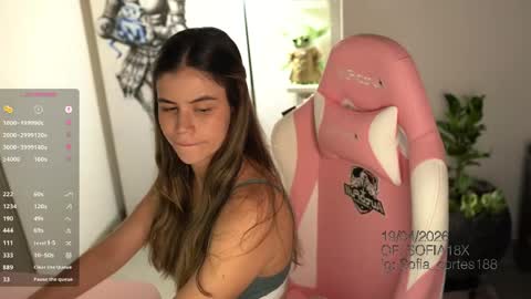 Snapshot of tatiana__cortes18 chatting on 19, 4, 2026 Sofia But You can call me Sofi online show from 19, 4, 2026