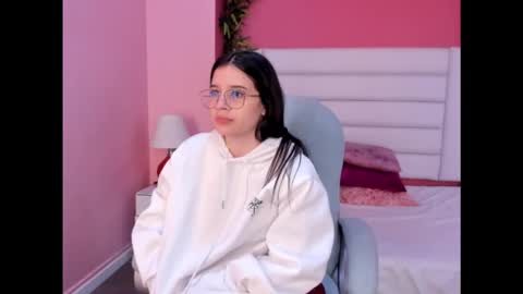 Snapshot of tatiana_arboleda chatting on 16, 3, 2026 tatiana_arboleda online show from 16, 3, 2026