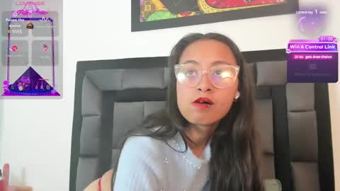 Snapshot of tatiana_valencia chatting on 11, 12, 2024 Tati online show from 11, 12, 2024