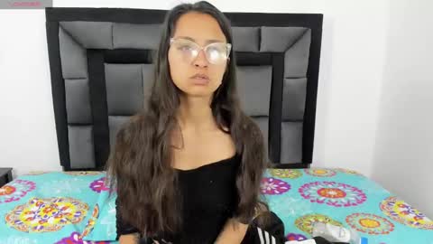 Snapshot of tatiana_valencia chatting on 20, 12, 2024 Tati online show from 20, 12, 2024