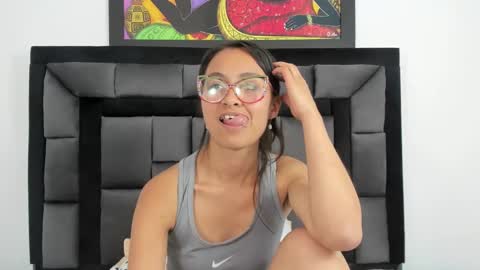 Snapshot of tatiana_valencia chatting on 30, 12, 2024 Tati online show from 30, 12, 2024