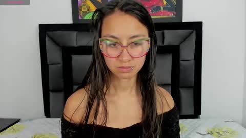 Snapshot of tatiana_valencia chatting on 31, 12, 2024 Tati online show from 31, 12, 2024