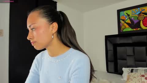 Snapshot of tatiana_valencia chatting on 4, 2, 2025 Tati online show from 4, 2, 2025