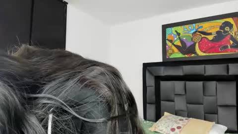 Snapshot of tatiana_valencia chatting on 6, 2, 2025 Tati online show from 6, 2, 2025