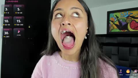 Snapshot of tatiana_valencia chatting on 1, 3, 2025 Tati online show from 1, 3, 2025