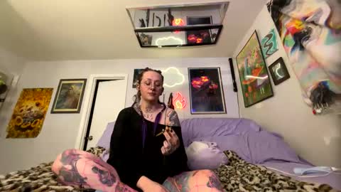 Snapshot of tatkitty chatting on 5, 2, 2025 Tatkitty online show from 5, 2, 2025